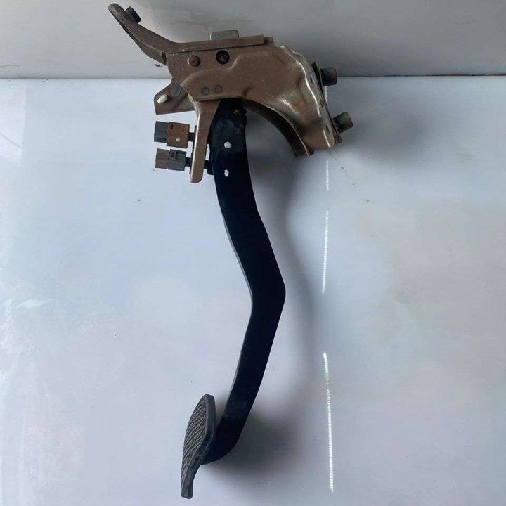 Brake Pedal - 2011 Infiniti QX56