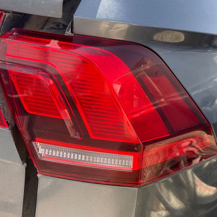 Tail Light (RH) - 2019 Volkswagen Tiguan