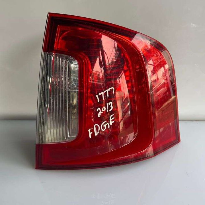 Tail Light (RH) - 2011 Ford Edge SEL