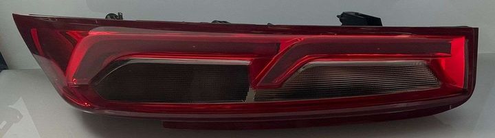 Tail Light (RH) - 2018 Chevrolet Camaro SS