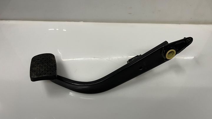 Pedal brake/clutch - 2014 Chevrolet Sonic
