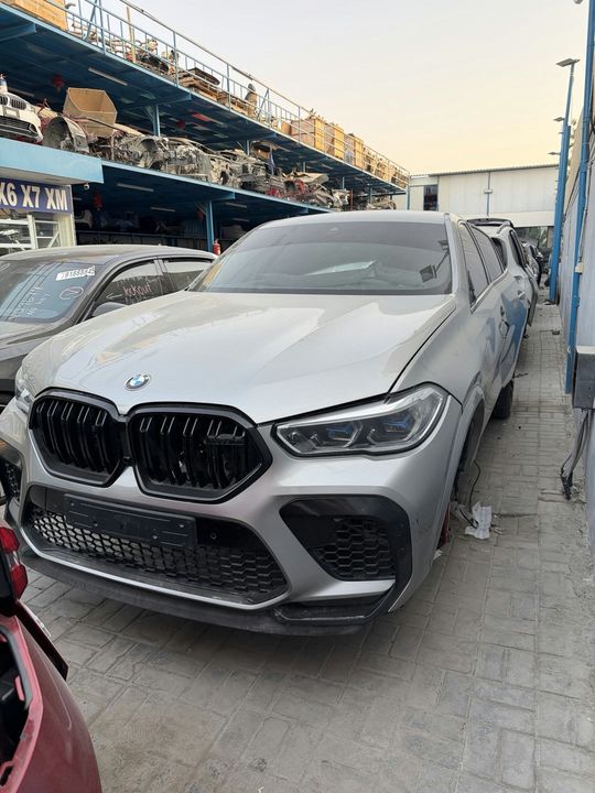 BMW X6 M F96 SUV  - Nose Cut / Front Body