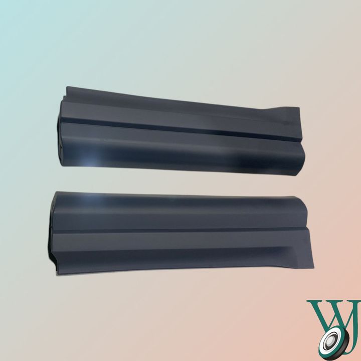 rear door strip 2022 Sport SVR R