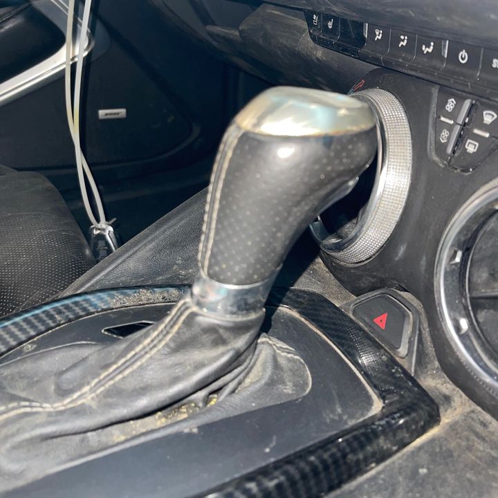 Gear Shift Knob(Automatic) - 2017 Chevrolet Camaro 2SS