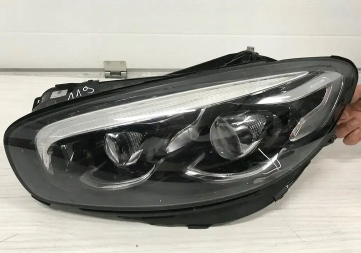 a2319067700   headlight