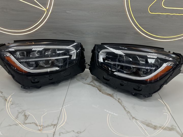 Mercedes Benz - Headlights GLC L&R