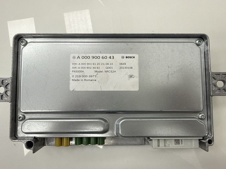 Mercedes-Benz Infotainment Control Unit Module A0009006043