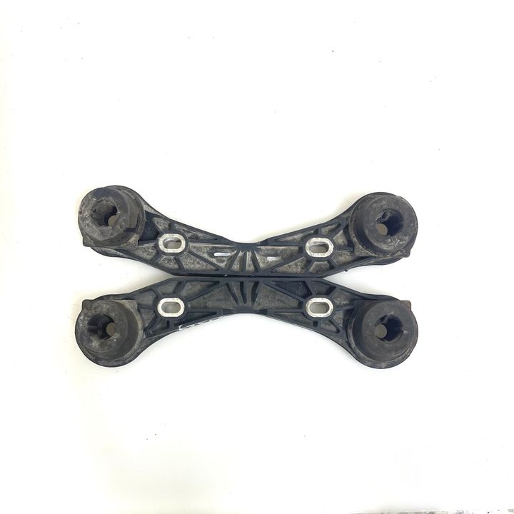 Exhaust Bracket - 2019 Chevrolet Impala Premier (2LZ)