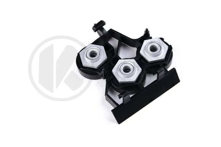 MOUNTING PLATE - Crossmember, right