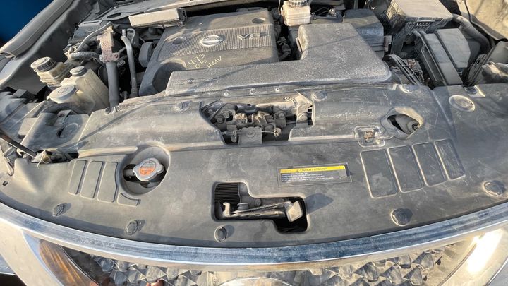 Radiator cover baffle - 2013 Nissan Pathfinder 3.5i
