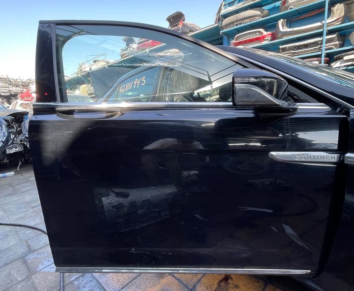 Door (RHF) - 2017 Lincoln Continental