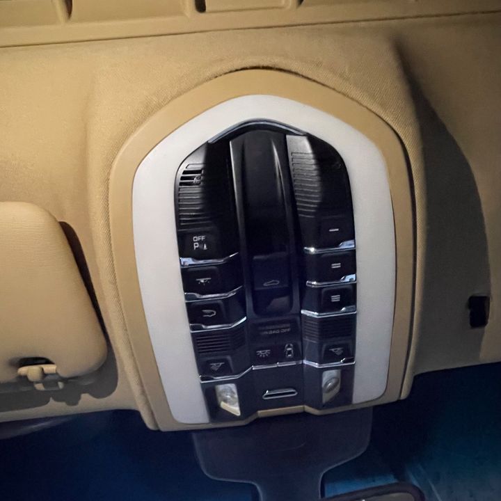 OverHead Console - 2011 Porsche Cayenne S