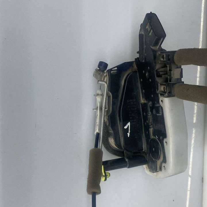 Door Lock(RHF) - 2014 Infiniti QX70 3.7i