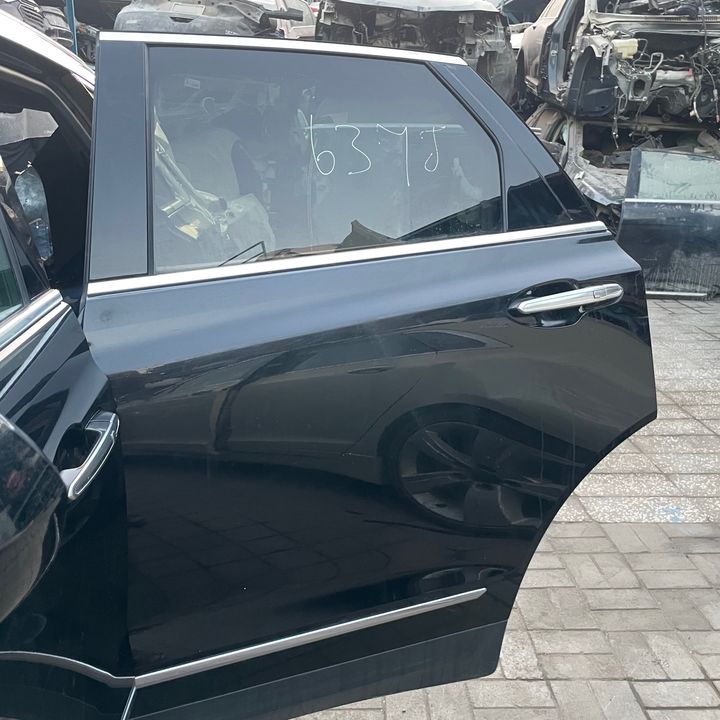 Door (LHB) - 2017 Cadillac XT5