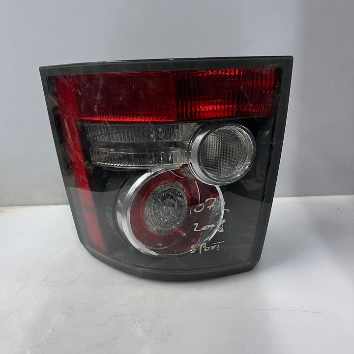 Tail Light (RH) - 2006 Land Rover RANGE ROVER