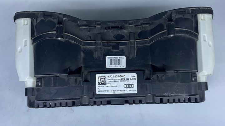 Speedometer - 2018 Audi Q3