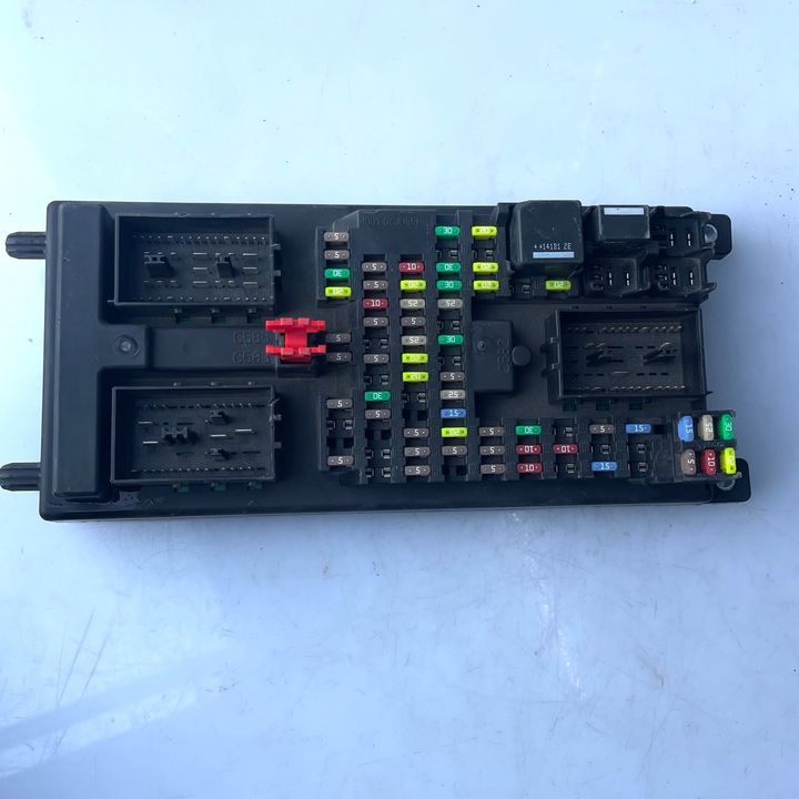 Rear boot fuse Box - 2014 Jaguar XJL