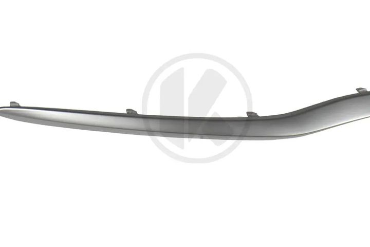 Front bumper chrome trime (RH)