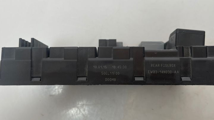 Rear Fuse Box - 2015 Jaguar XJL