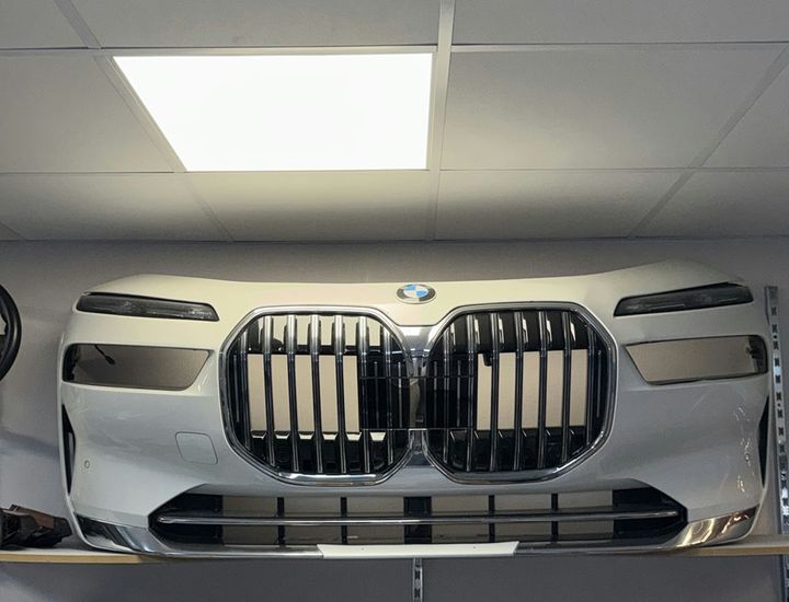 BMW 7 Series G70 Front Bumper with Iconic Glow Grille