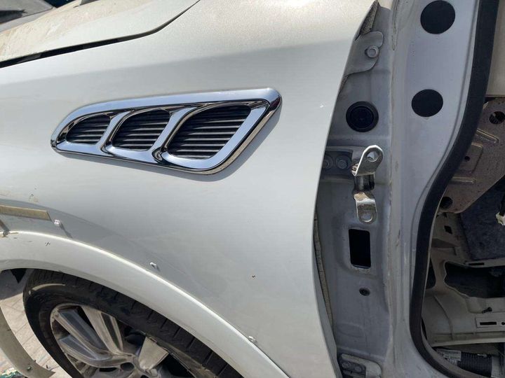 Fender (LHF) - 2012 Infiniti QX56