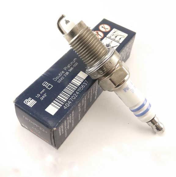 Bosch Spark Plug FR7HPP33 +52 ­8182 0242236566
