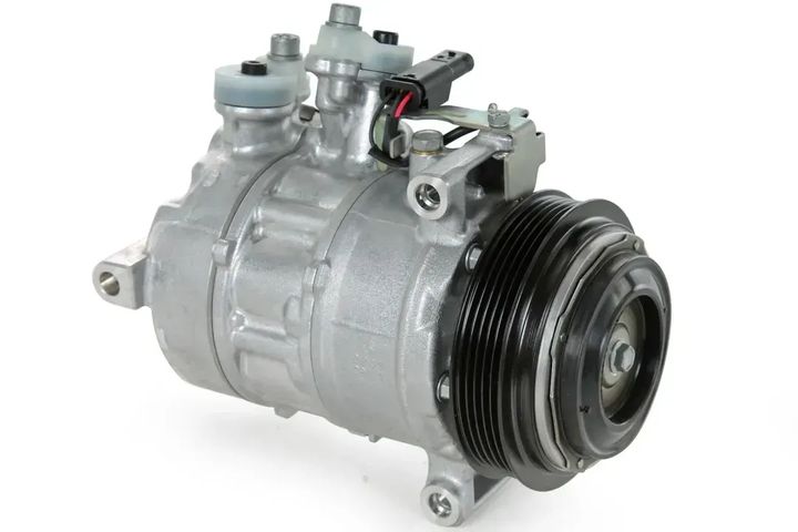 AC COMPRESSOR