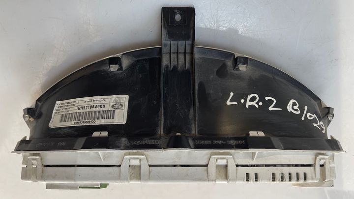 Speedometer - 2011 Land Rover LR2