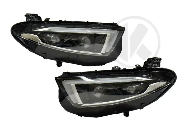 a25790619 2000 c   headlight set