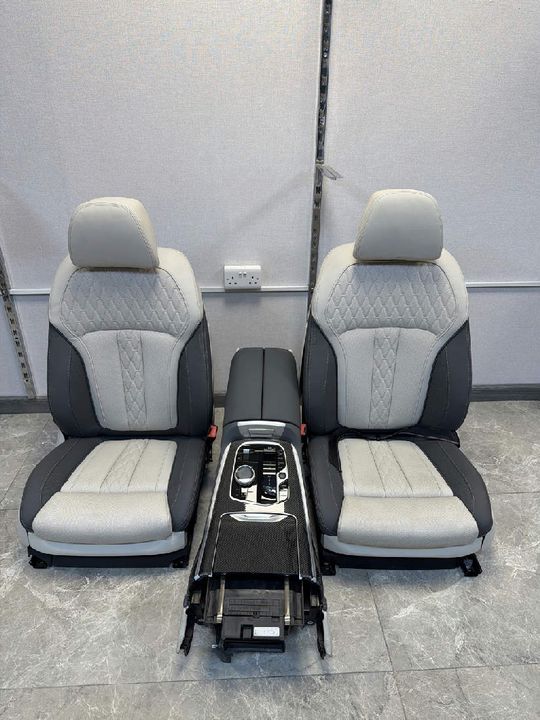 BMW G07 X7 Front Leather Seats & Center Console Assembly
