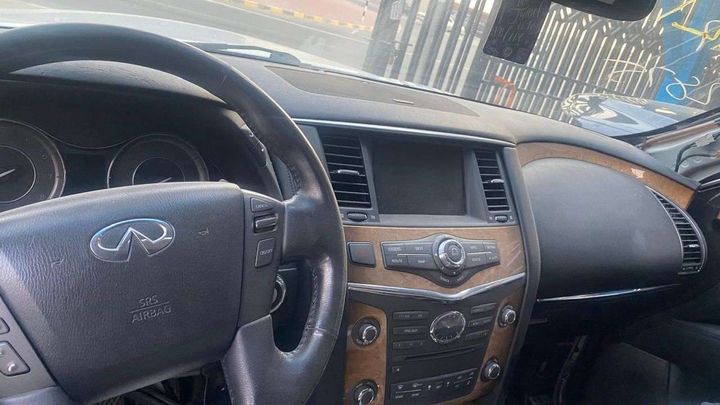 Dashboard - 2011 Infiniti QX56