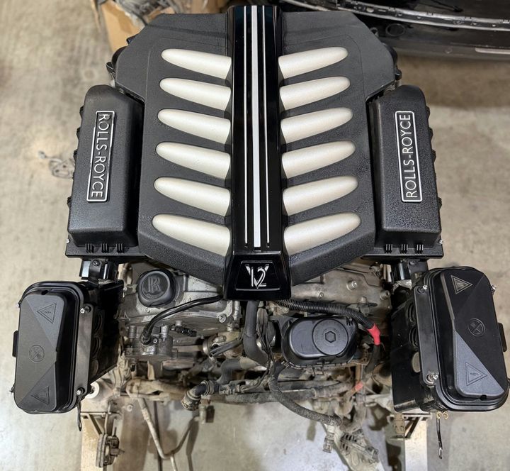 Rolls-Royce N74B68 V12 Twin-Turbo Engine Assembly