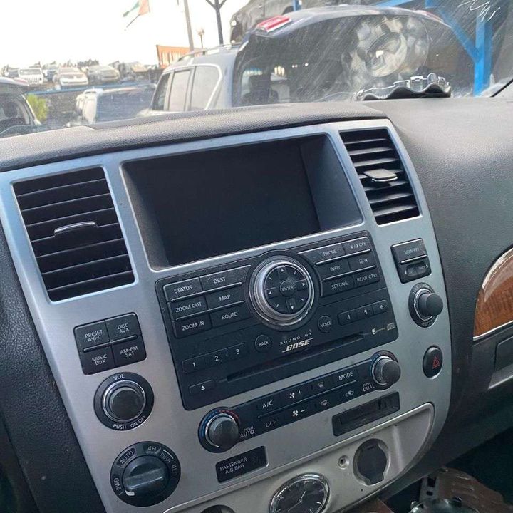 Info/GPS/TV Screen - 2010 Infiniti QX56 5.6i