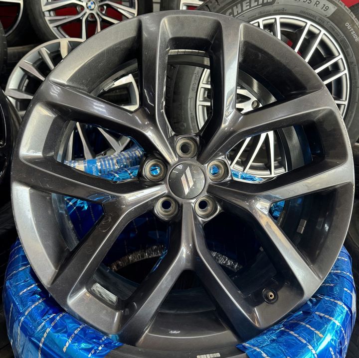 Dodge Charger- Original rims dodge Charger