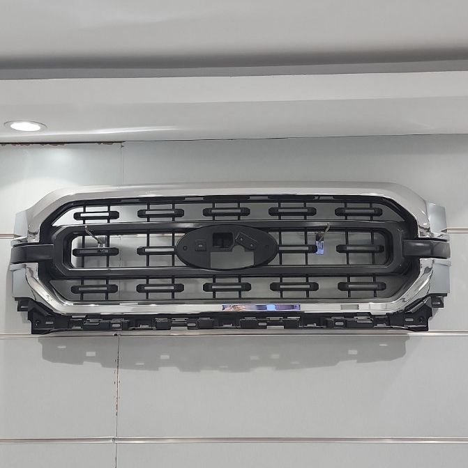 Ford F-150 - Front Grille Chrome