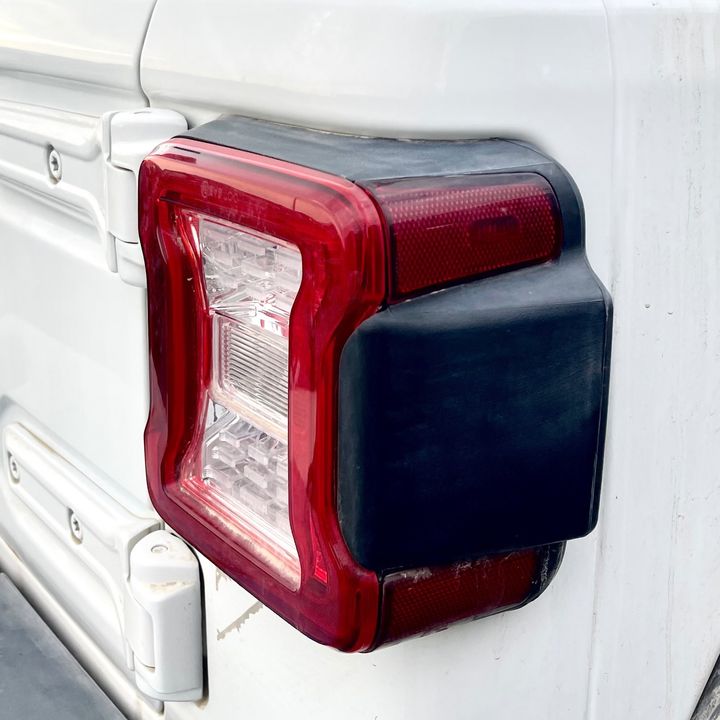 Tail Light (RH) - 2021 Jeep Wrangler