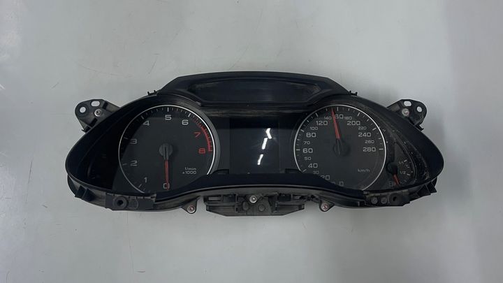 Speedometer - 2009 Audi A4
