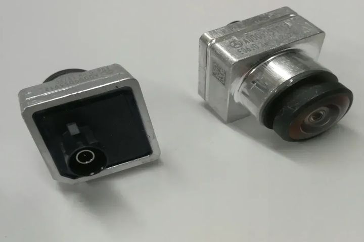 CAMERA
