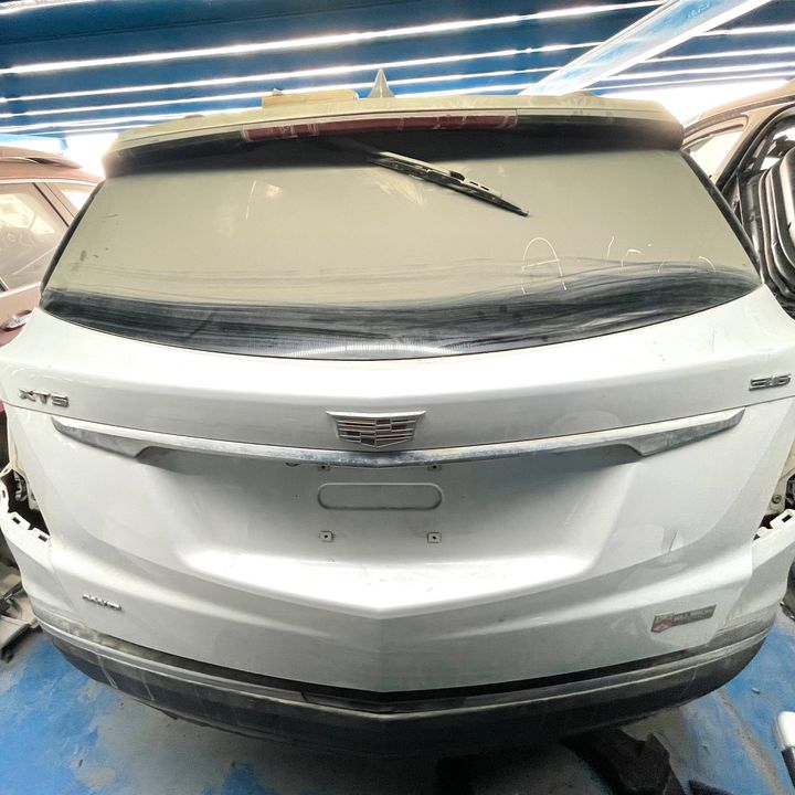 Trunk - 2017 Cadillac XT5