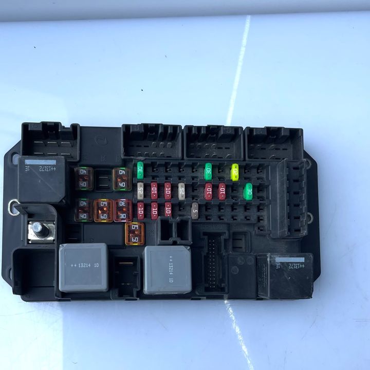 Rear Fuse Box - 2013 Jaguar XJ