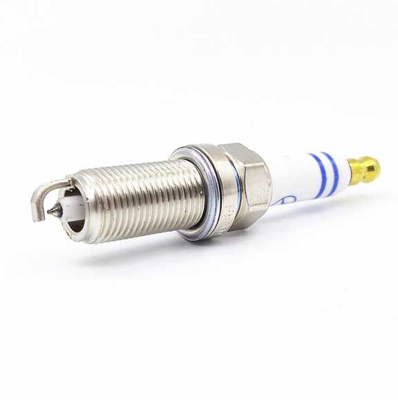 Mercedes Benz Genuine SPARK PLUG W463. W220 FR6MPP332 004159450326
