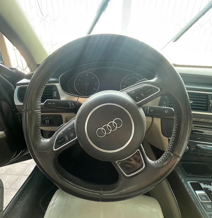 Steering wheel - 2016 Audi A7