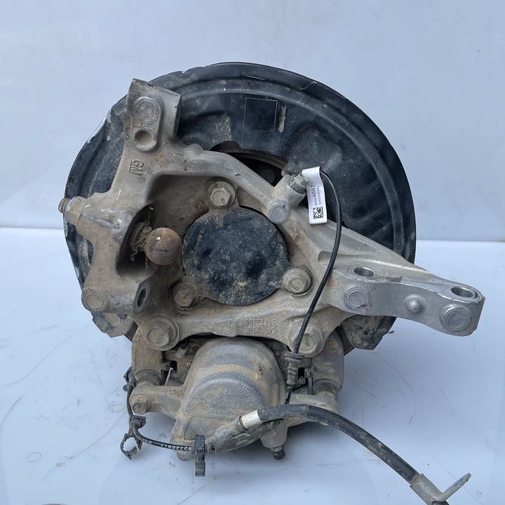 Complete Hub Assembly(RHF) - 2022 Cadillac CT4