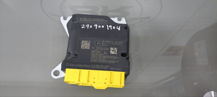 Mercedes-Benz A2909001904 Airbag Control Module