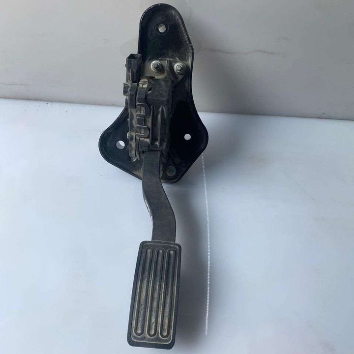 Accelerator pedal - 2011 Infiniti QX56