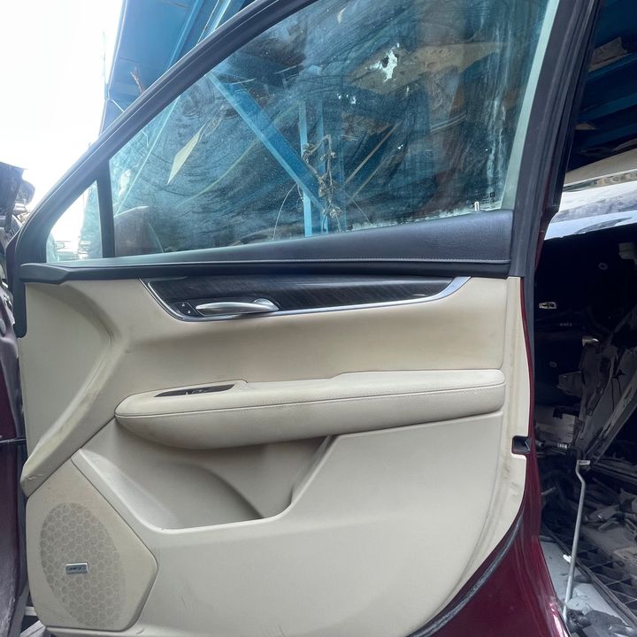 Door (RHF) - 2018 Cadillac XT5