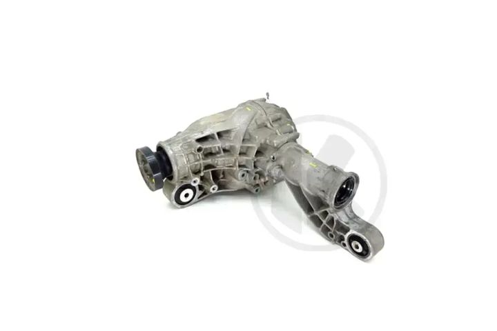 a1643302702   axle housing