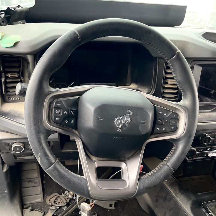 Steering wheel - 2021 Ford Bronco