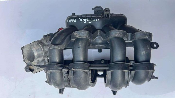 Intake manifold - 2014 Ford Fiesta