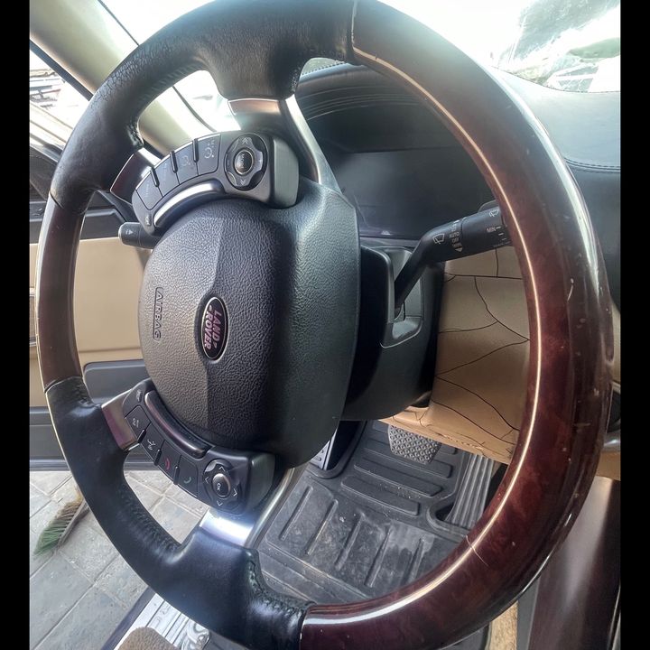 Steering wheel - 2010 Land Rover RANGE ROVER HSE
